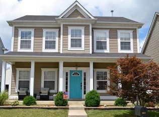 2017 Village Glen Dr, Wentzville, MO 63385