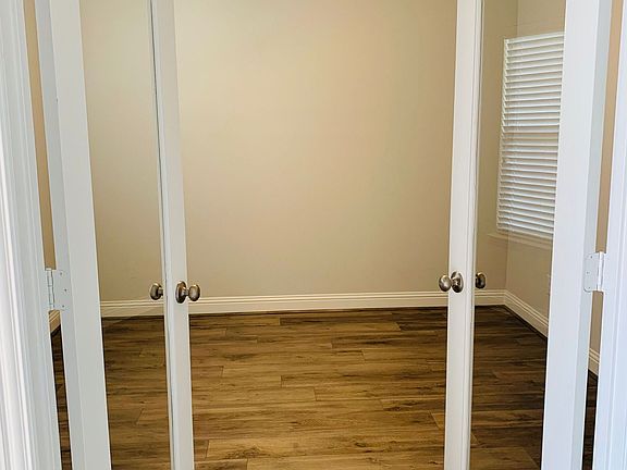 3rd image of 7804 Cottonwood Dr