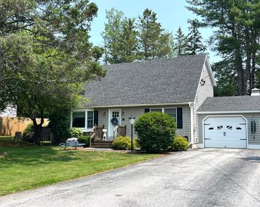 17 Fieldstone Drive, Bangor, ME, 04401