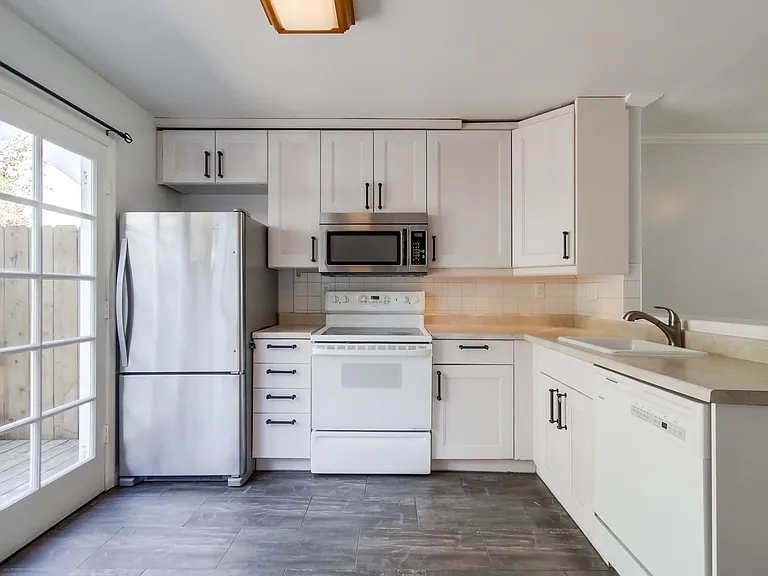 6414 Bell Bluff Ave — Photo 8