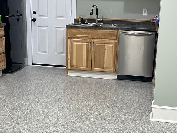 2nd image of 1826 E Superior St #3