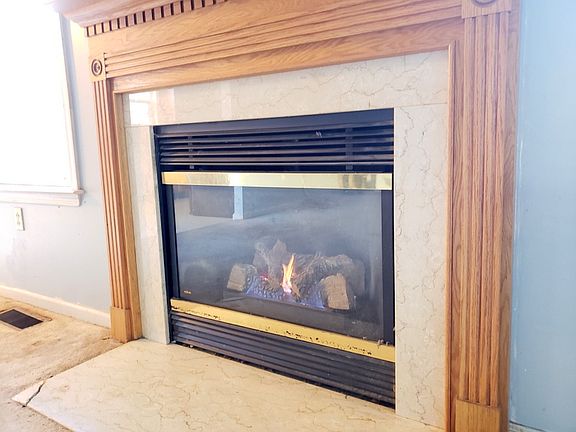 4th image of 35 Crown Dr