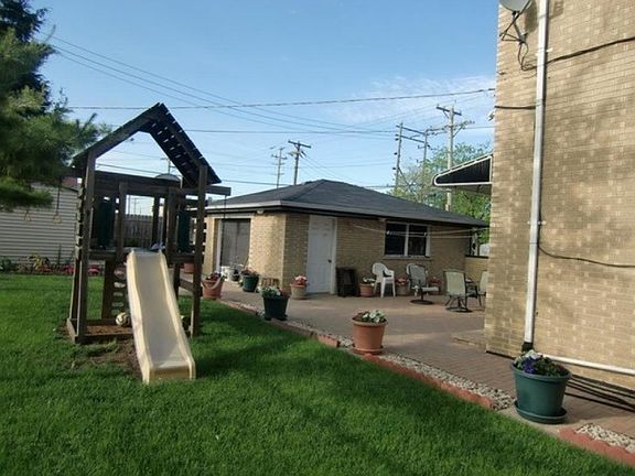 4th image of 7800 W 79th Pl