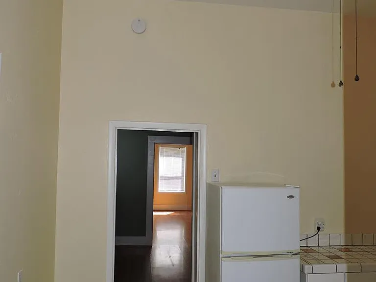 1505 E St #B — Photo 8