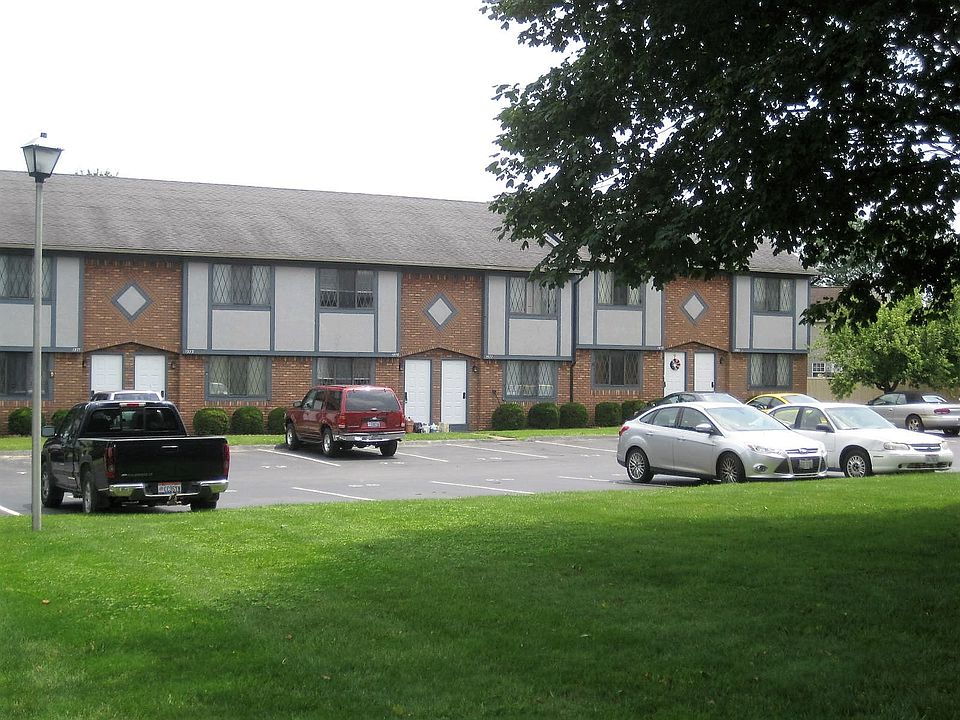 two marked spots per unit