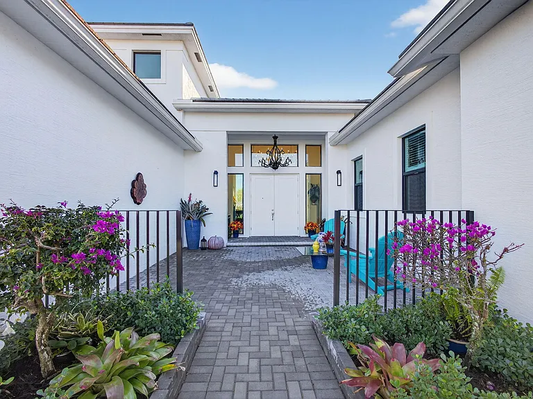 11460 SW Pietra Way — Photo 5