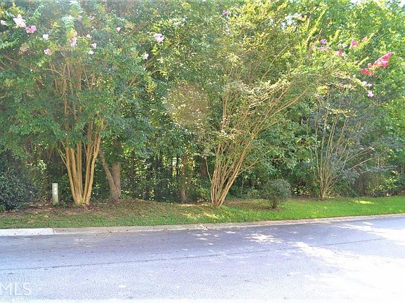 4th image of 136 Buckingham Dr