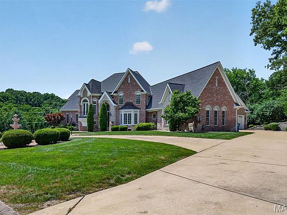 3rd image of 5 Kehrs Mill Glen Ct