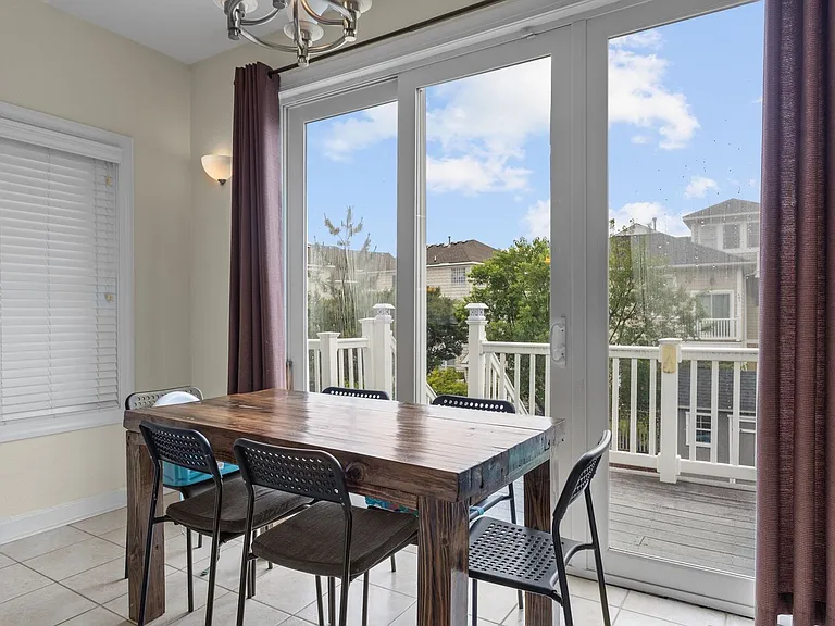 9620 Dolphin Run — Photo 14