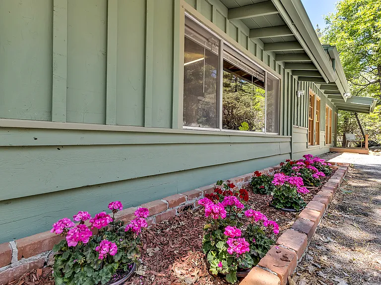 25465 Seneca Dr — Photo 42