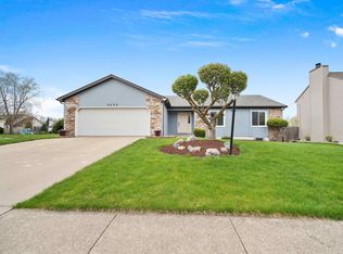 8409 Deer Brook Pl, Fort Wayne, IN 46825