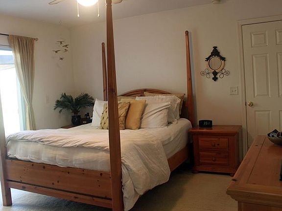 5th image of 2421 Greenleaf Dr