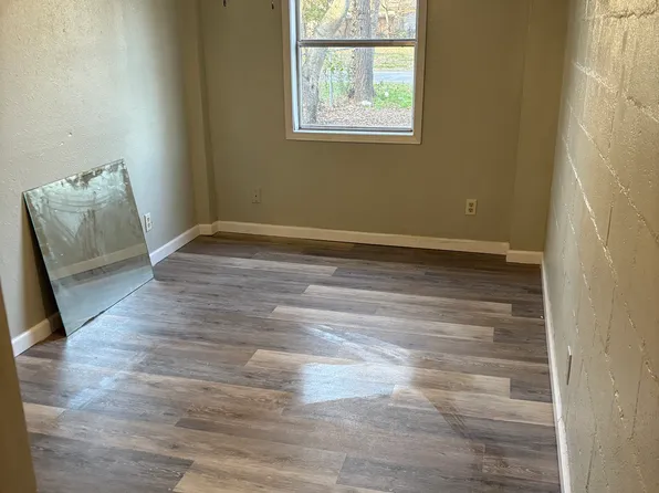 (undisclosed Address), Tahlequah, OK 74464