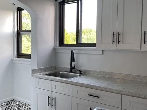 2nd image of 2805 Digby Ave #24