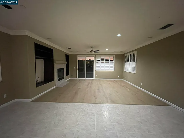 2649 Torrey Pines Dr — Photo 3