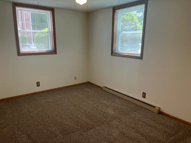 440 Stark Ave #B — Photo 7