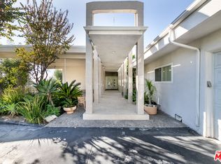 8900 Alto Cedro Dr, Beverly Hills, CA 90210