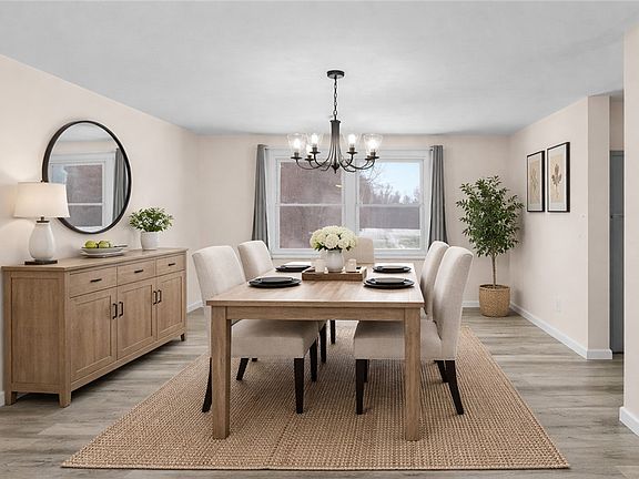 5th image of 16573 Kenmore Rd