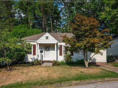 1006 Woodmont Dr, South Charleston, WV, 25309