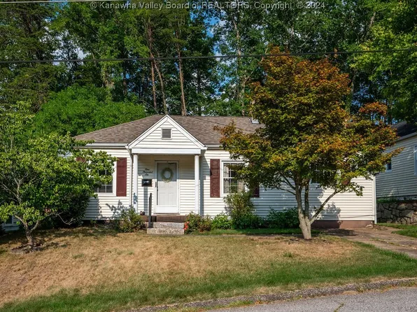 1006 Woodmont Dr, South Charleston, WV 25309
