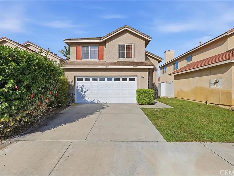930 Primrose Ln — Photo 1
