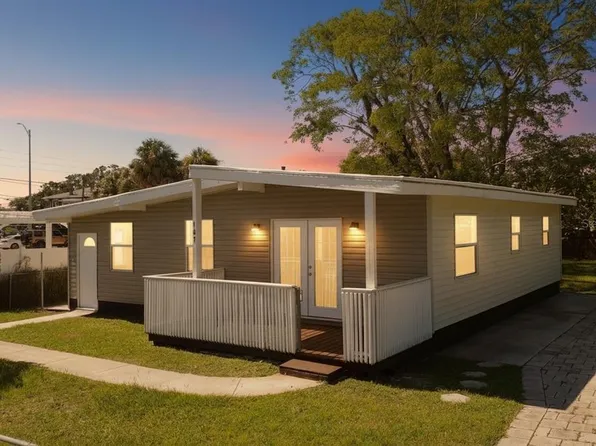 107 E Spruce St, Tarpon Springs, FL 34689