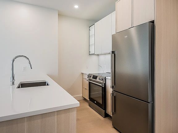 2nd image of 218 Front St #501