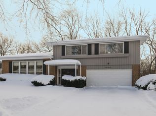 1242 Lynn Ter, Highland Park, IL