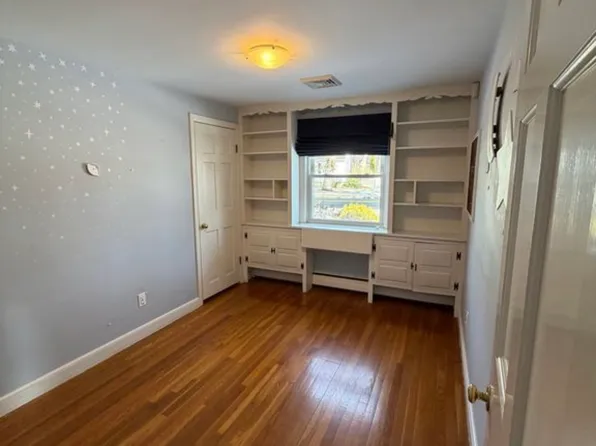 452 Lowell St, Reading, MA 01867