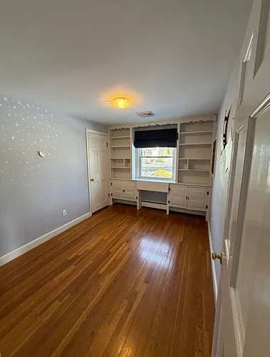 452 Lowell St Photo 1