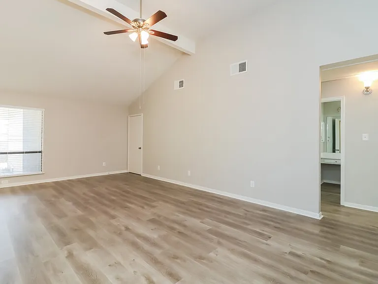 6503 Rockland Dr — Photo 10