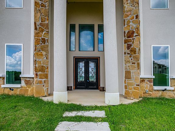 4th image of 3124 Koscher Dr