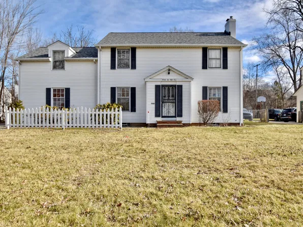 3259 Van Aken Blvd, Shaker Heights, OH 44120