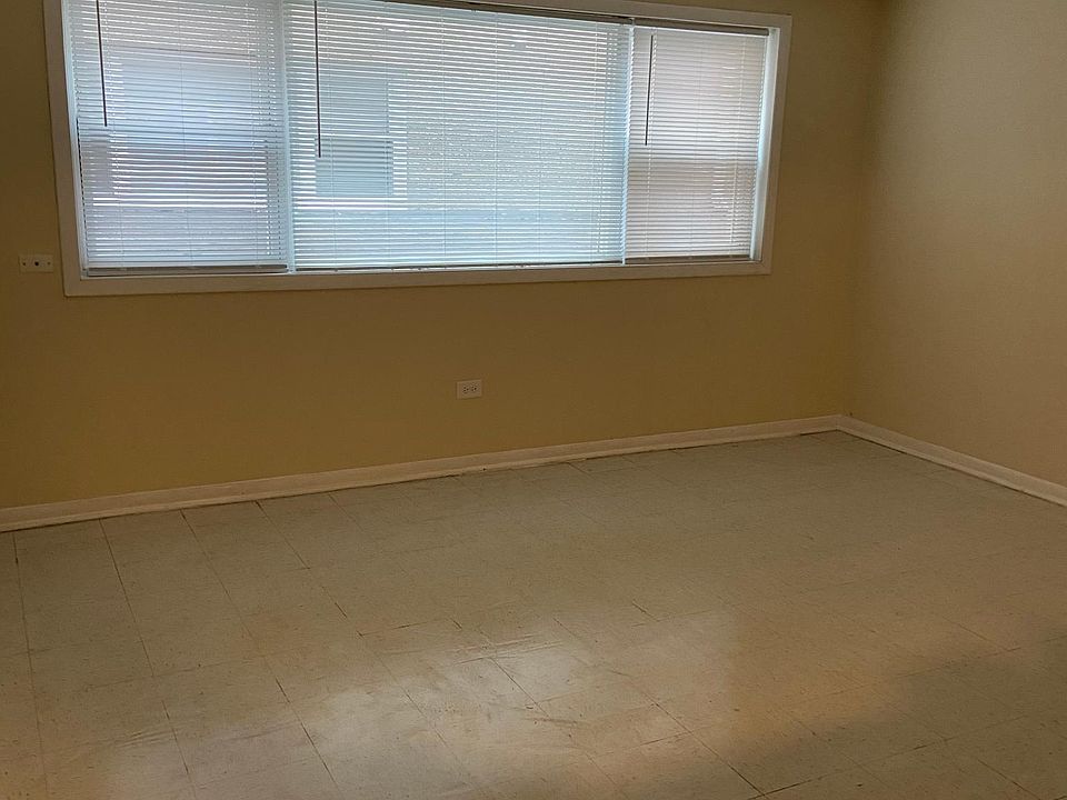 1st image of 1-1971 N 19th Ave #1