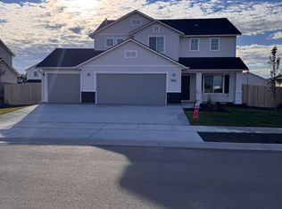 1092 Ellis River Ave, Middleton, ID 83644