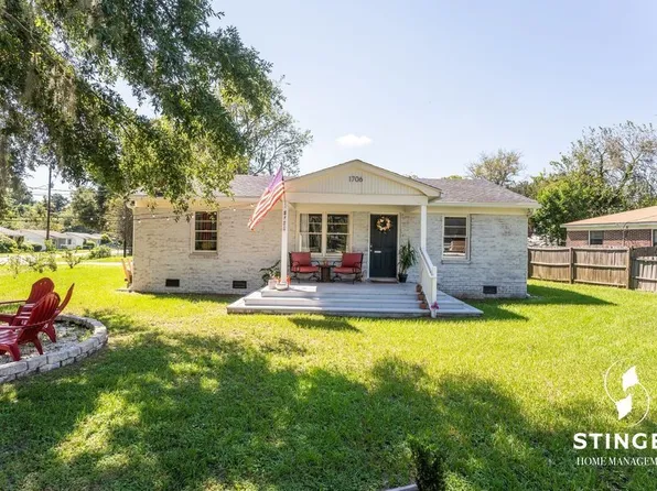1706 Hogarth St, Beaufort, SC 29902