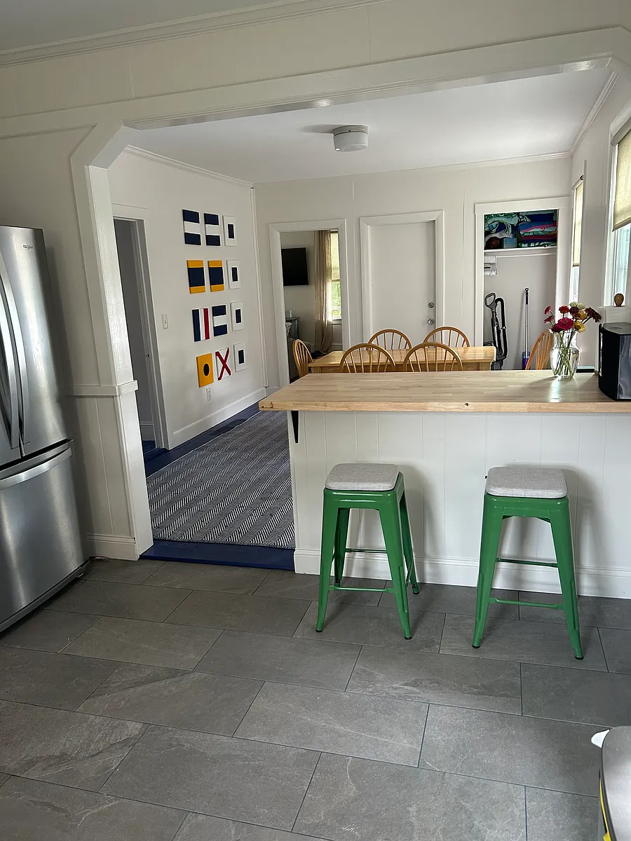 Building Photo - 70 Cutler St #1