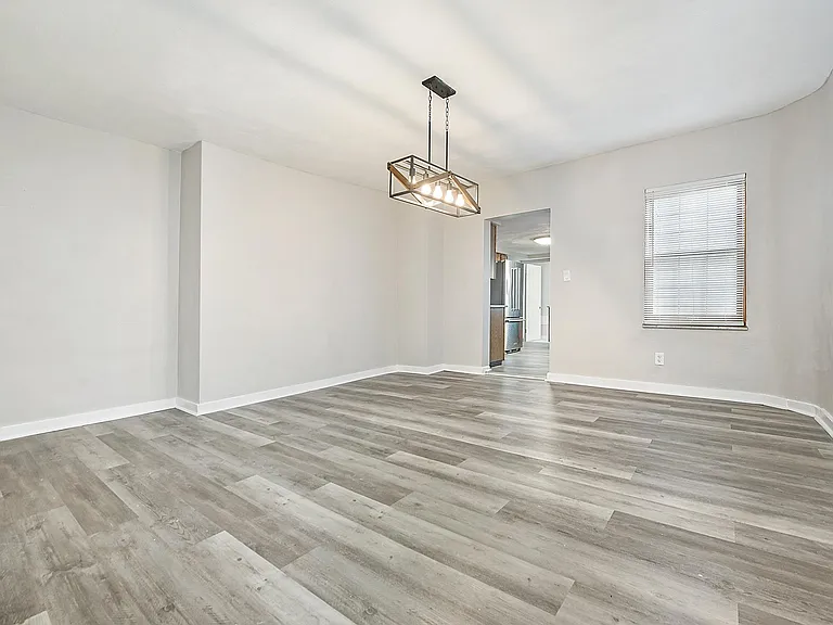1811 Harcum Way — Photo 7