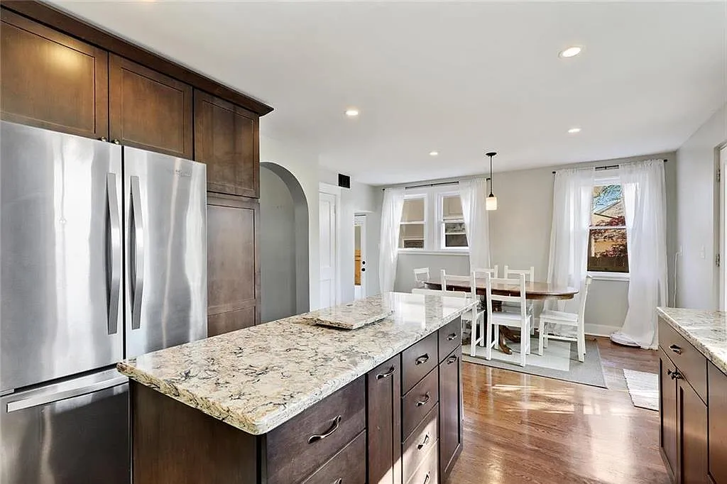3 bed, 1482 sqft, $2,400 — Photo 4