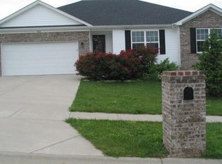 2004 Chris Dr, Lawrenceburg, KY 40342