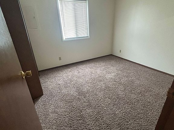 4th image of 700 W Wayne St #7