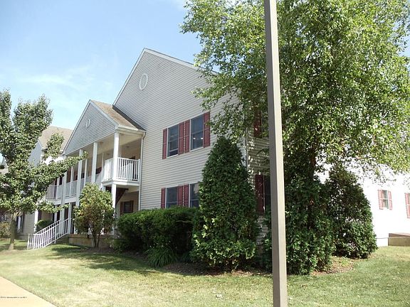 3rd image of 5 Walnut St APT 38