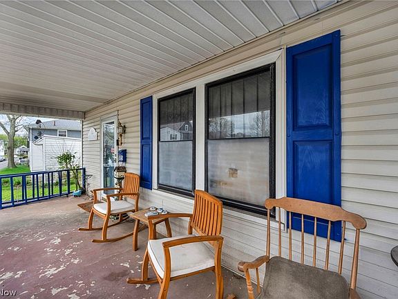 4th image of 1815 Walden Ave NW