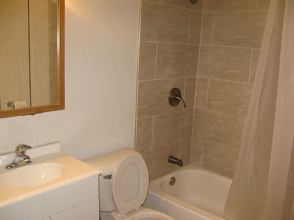 3rd image of 34W898 Clyde Pkwy