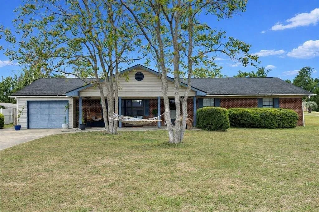 131 Fawn Lane - 1 — Photo 1
