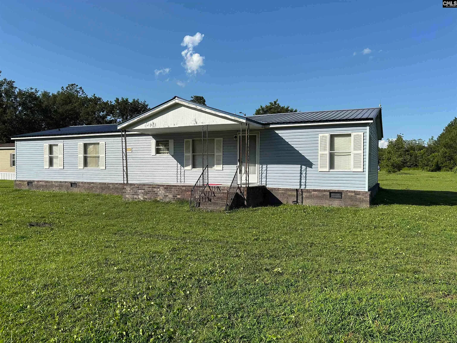 3 bed, 1904 sqft, $1,100 — Photo 1