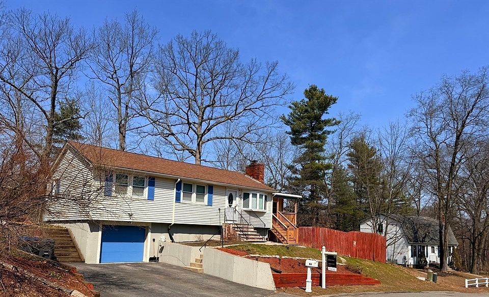 1st image of 86 Comet Rd