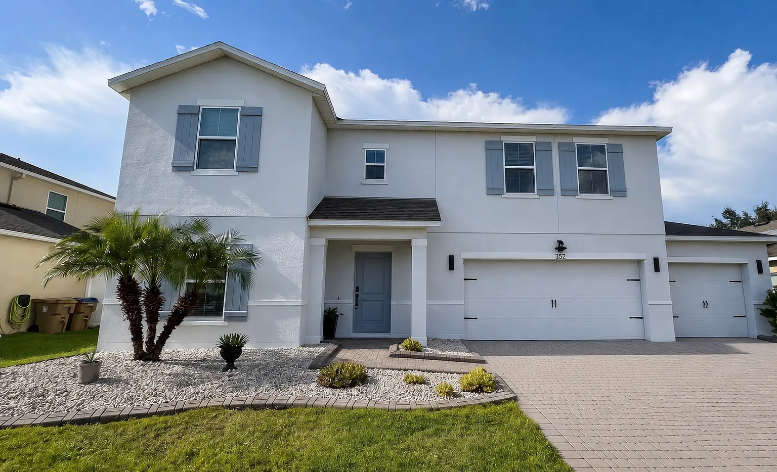 5 bed, 2836 sqft, $2,799 — Photo 1