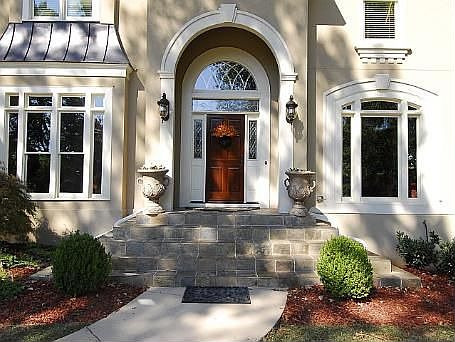 2nd image of 3780 Hedgecliff Ct