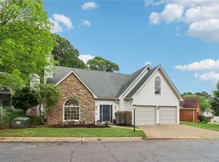 979 Bridgegate Dr NE, Marietta, GA 30068